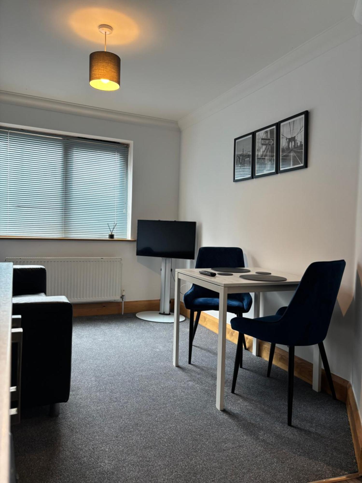 Stylish 1 Bedroom In Centre Apartment
