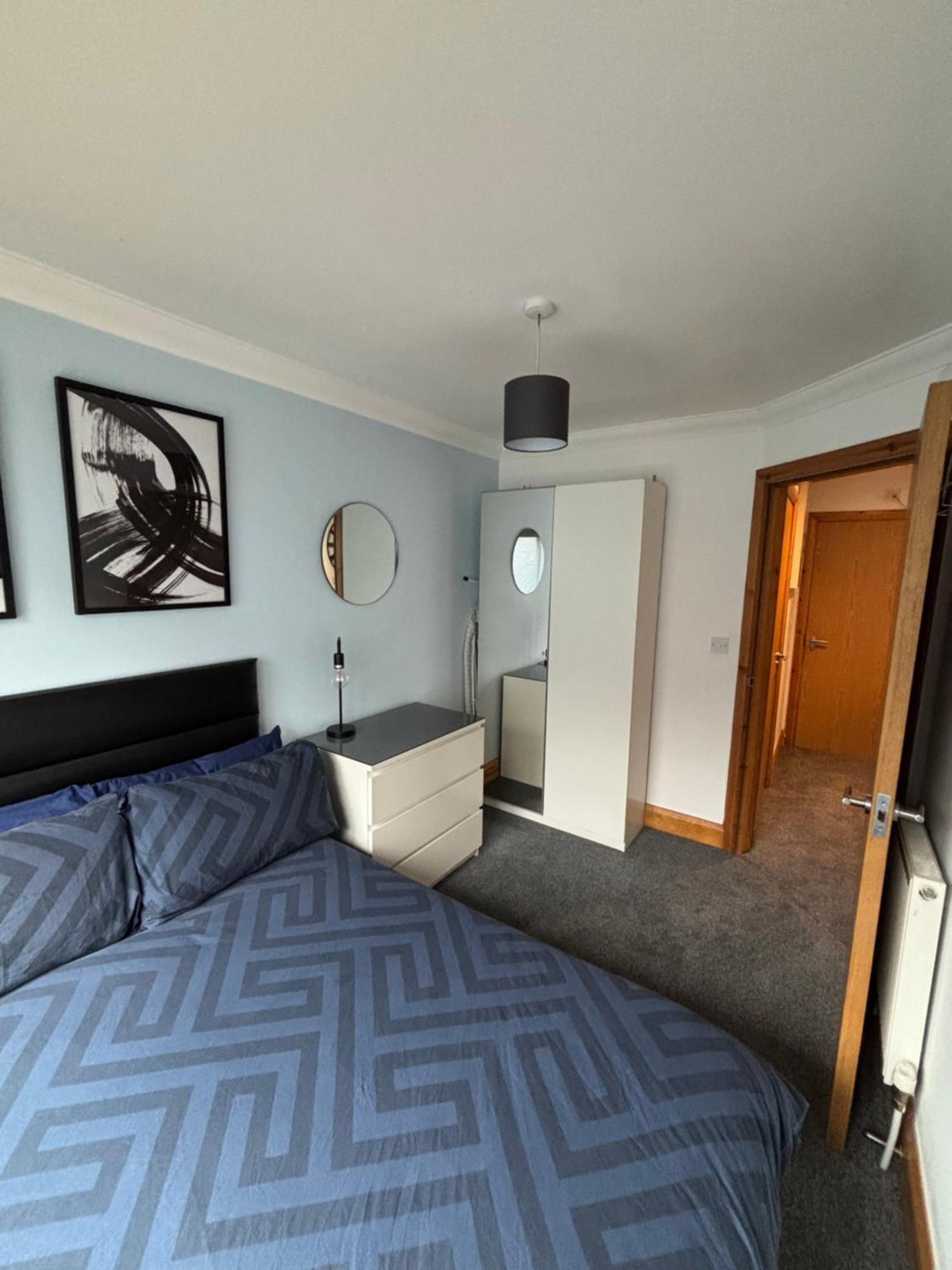 Stylish 1 Bedroom In Centre *